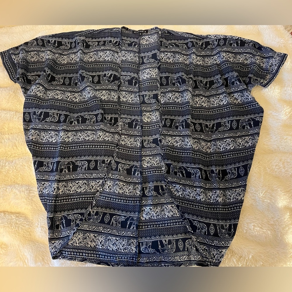 NWOT, William B open-front boho cardigan with elephant design
